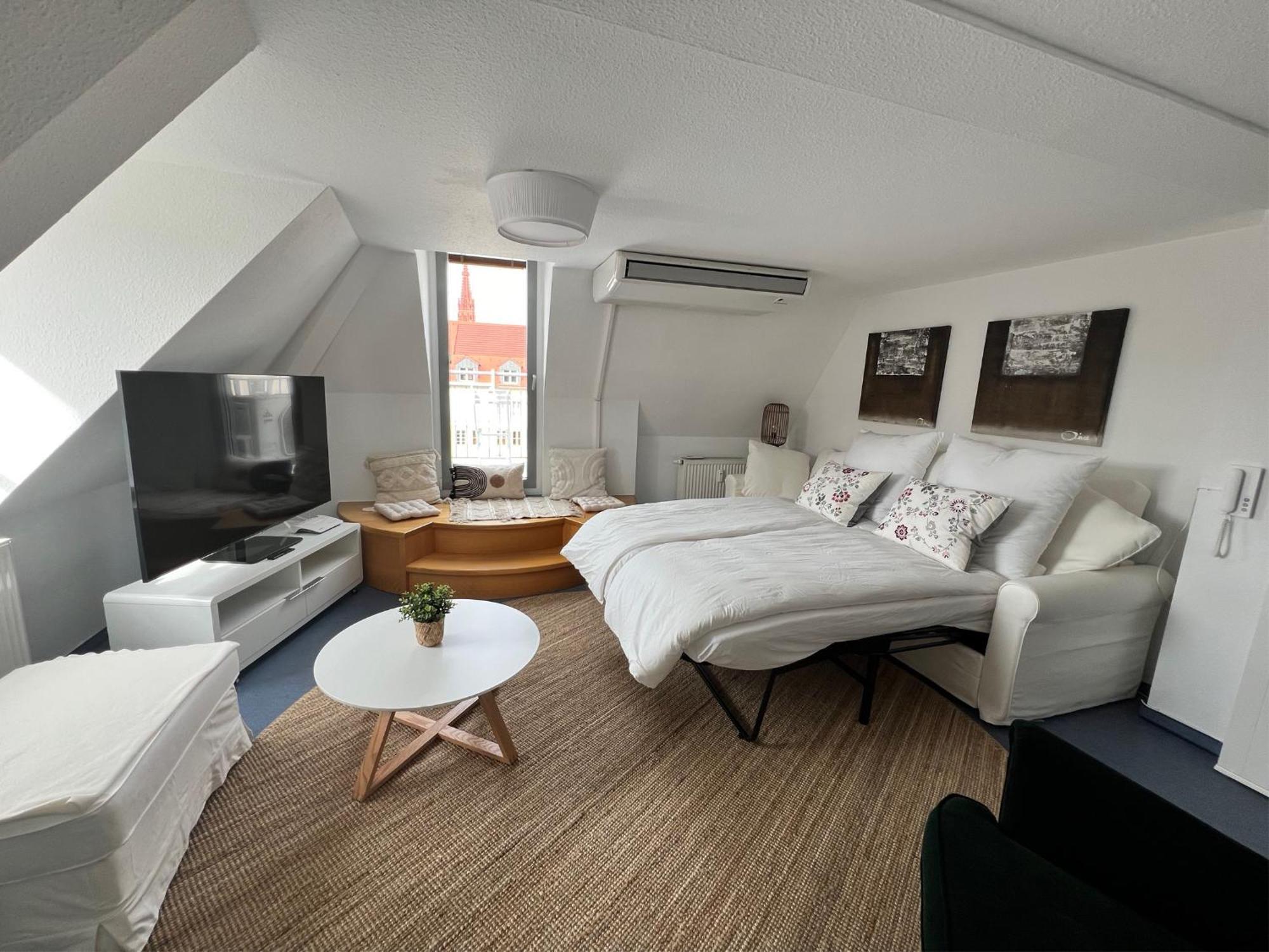 City Apartement Im Herzen Der Stadt ヴュルツブルク エクステリア 写真