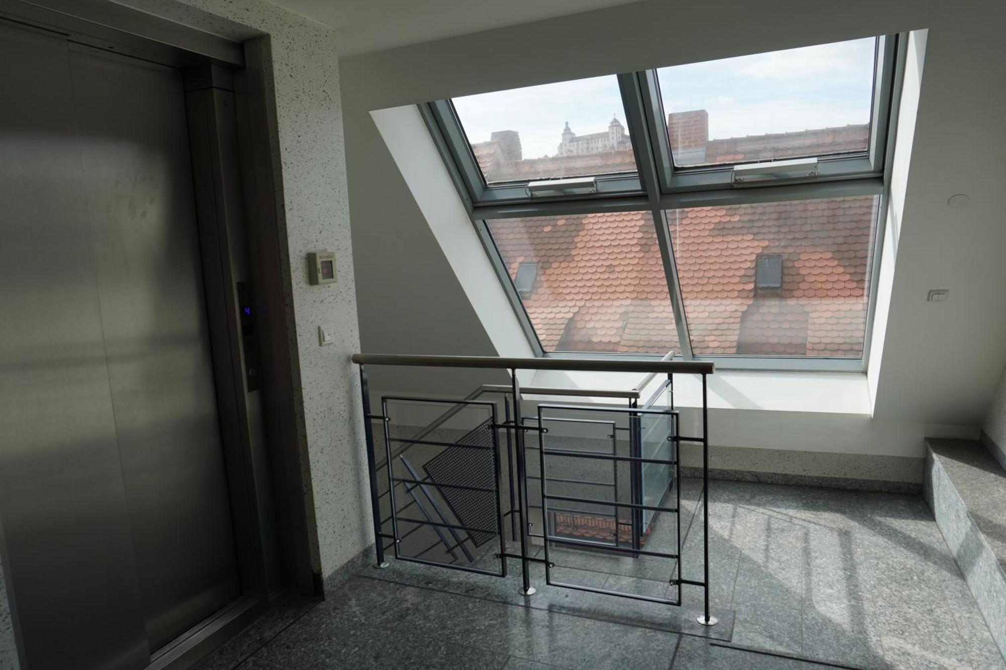 City Apartement Im Herzen Der Stadt ヴュルツブルク エクステリア 写真